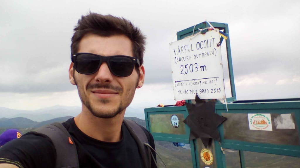 Pe Varful Bucura Dumbrava sau Varful Ocolit